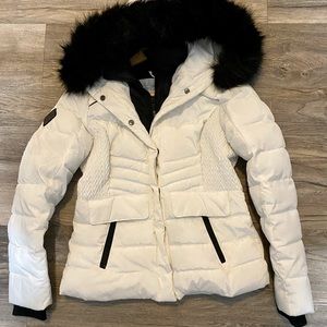 Woman’s US Size 6 Superdry white puffer jacket